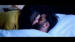 Ranbir Kapoor & Deepika Padukone Kissing Scene - Tamasha - 2015