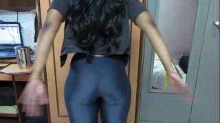 Indian With Big Ass Pulls Her Pants Down