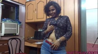 Indian Pornstar Amateur Babe Horny Lily