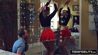 TEENFIDELITY Cute Cheerleader Liza Rowe Shakes Her Pom Poms