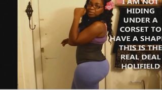 Big Booty Ebony MILF Showing Her Phat Ass in Purple Spandex