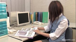 Japanese babe gets fucked in the office