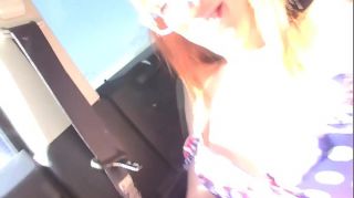 My girlfriend latina suck my cock in the car coche before a hard anal fucking
