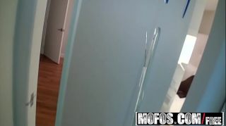 Mofos - Pervs On Patrol - Peeping on My Gorgeous Fucking Roomie starring  Jessa Rhodes