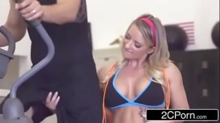 Curvy Cali Carter Gets Fucked At The Gym