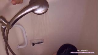 Spying and Recording BBW Shower Bate