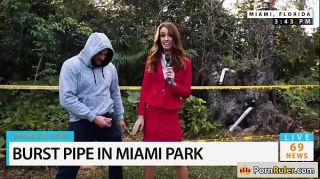 Hot news reporter sucks bystanders dick