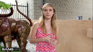 Petite teen Hannah Hays cheats on bf in public