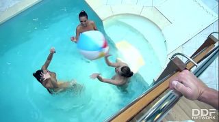 3 Stunning Bombshells Share 1 Cock in the Pool
