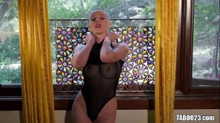 Bald pornstar Riley Nixon takes a big dick