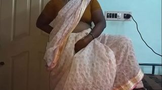 Indian Hot Mallu Aunty Nude Selfie And Fingering For  father in law
