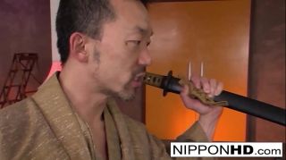Japanese cutie squirts and gets gangbanged