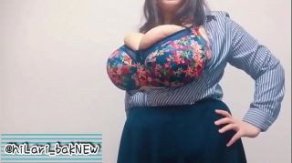 hiLARI bakNEW big boobs