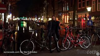 a night living on the red light district in amsterdam with mira