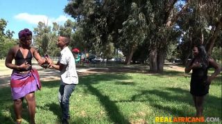 AFRICAN COUPLE BUSTED OUTDOORS IN PUBLIC PARK!!!