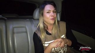Fernandinha Fernandez, chamando desconhecidos na praça para foder dentro do carro