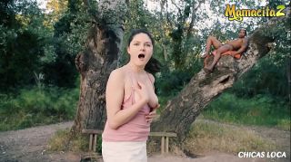 MAMACITAZ - Big Ass Francesca Di Caprio Took Off Her Clothes And Fucks In The Woods