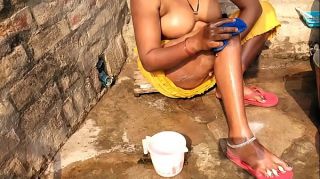 Indian Desi Aunty Topless Outdoor Bath Capture Radhika Bhabhi
