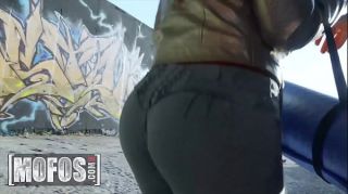 Curvy Latina (Briana Banderas) Know How To Ride Big Hard Cock - MOFOS