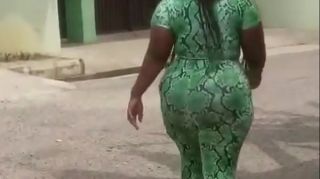 Grosses FESSES africaines (part 2) - huge asses from AFRICA