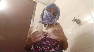 Real Amateur HOT MOM Arab In Hijabi Masturbates Squirting Creamy Pussy To Wet Orgasm On Webcam