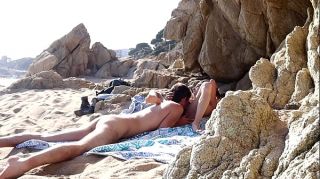 Couple Caught Having Sex at the Beach - Wait for the girl XD