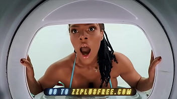 (Halle Hayes) Is Impressed With The Size Of Her Roommates (Van Wylde) Dick - Brazzers