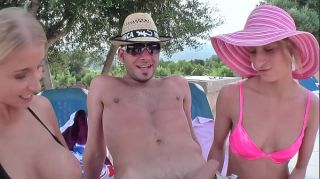 Guy fucks 2 hot chicks on Mallorca Holiday 3some