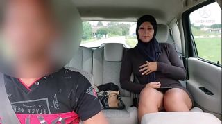Taxi Driver Fucks naughty married Muslim girl.. she's really hot!!
