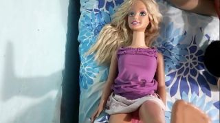 Barbie es follada hasta el fondo de su rico coño (1/2)