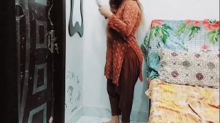Pakistani step Mom Secret Sex With Neighbour,s Uncle With Clear Hindi Audio