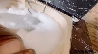 Pinay Babe Fucked & Gets Creampie her Tight Pussy in a Hot Jacuzzi