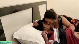 Bengali bhabhi hot amazing XXX sex for rupee!! with clear dirty audio