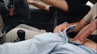 Me masturbei do lado do motorista do Uber e ele deixou eu ficar passando a mão a piroca dele