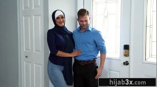 Naughty Muslim Babes Welcome Their Friend To America (Sophia Leone, Violet Gems, Nicky Rebel)