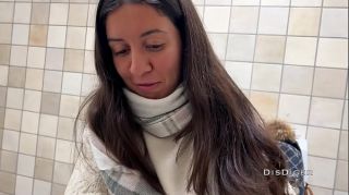 Real Porn Casting in A Public Toilet of a Shopping Mall